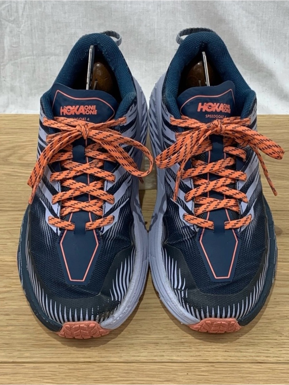 Hoka One One Speedgoat 4 - Navy & Coral Lace Running Shoes size 8.5